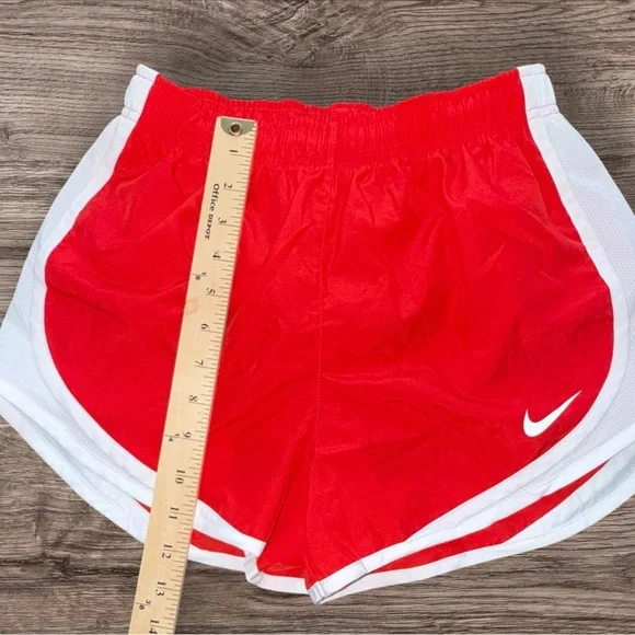 Nike Women’s Red & Pink Athletic Running Shorts Duo - Picture 9 of 12